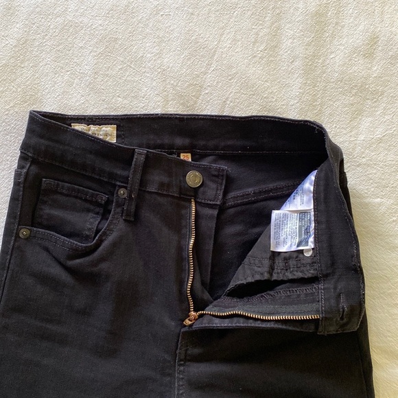 NWT Levis Cropped Flare Size 25x26 - Picture 9 of 13